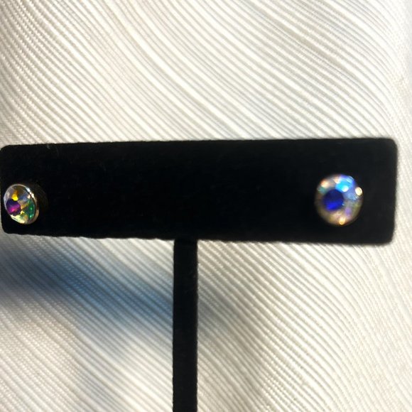 Aurora Borealis Earrings - Picture 6 of 7